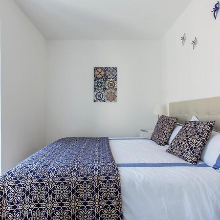 Amazing Downtown Apt With Small Balcony With View Over The Castle Lisboa Eksteriør bilde