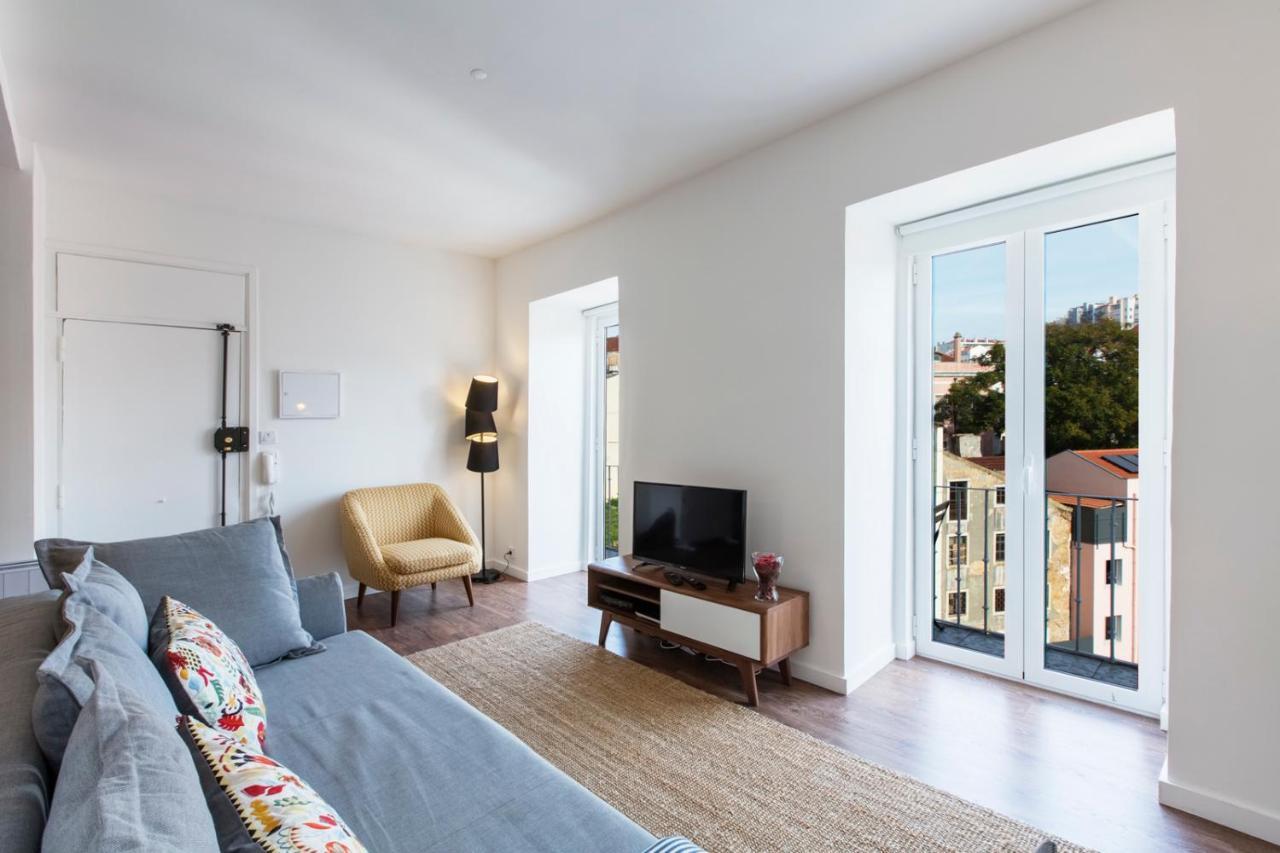 Amazing Downtown Apt With Small Balcony With View Over The Castle Lisboa Eksteriør bilde